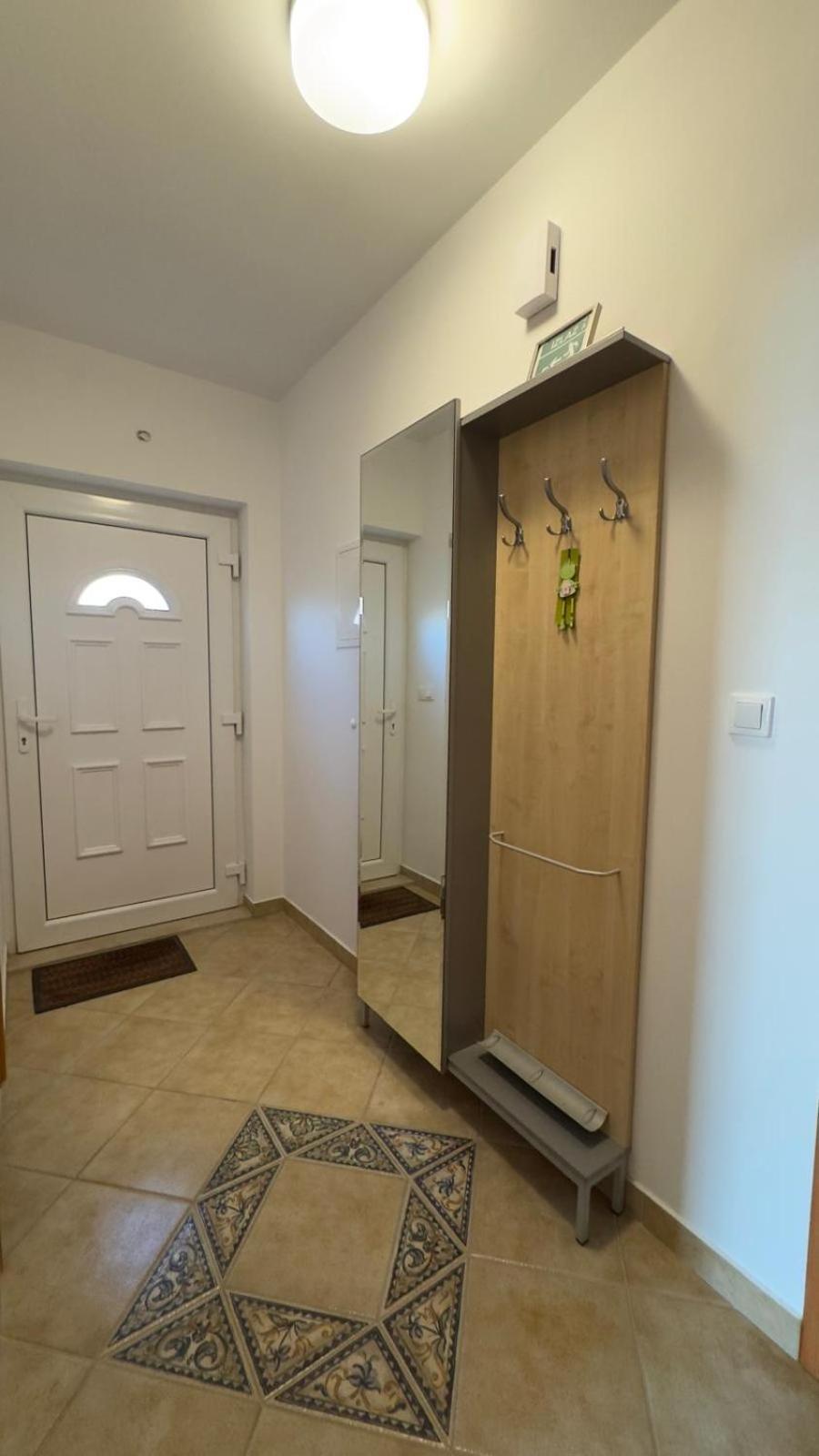 Apartment Maslina *